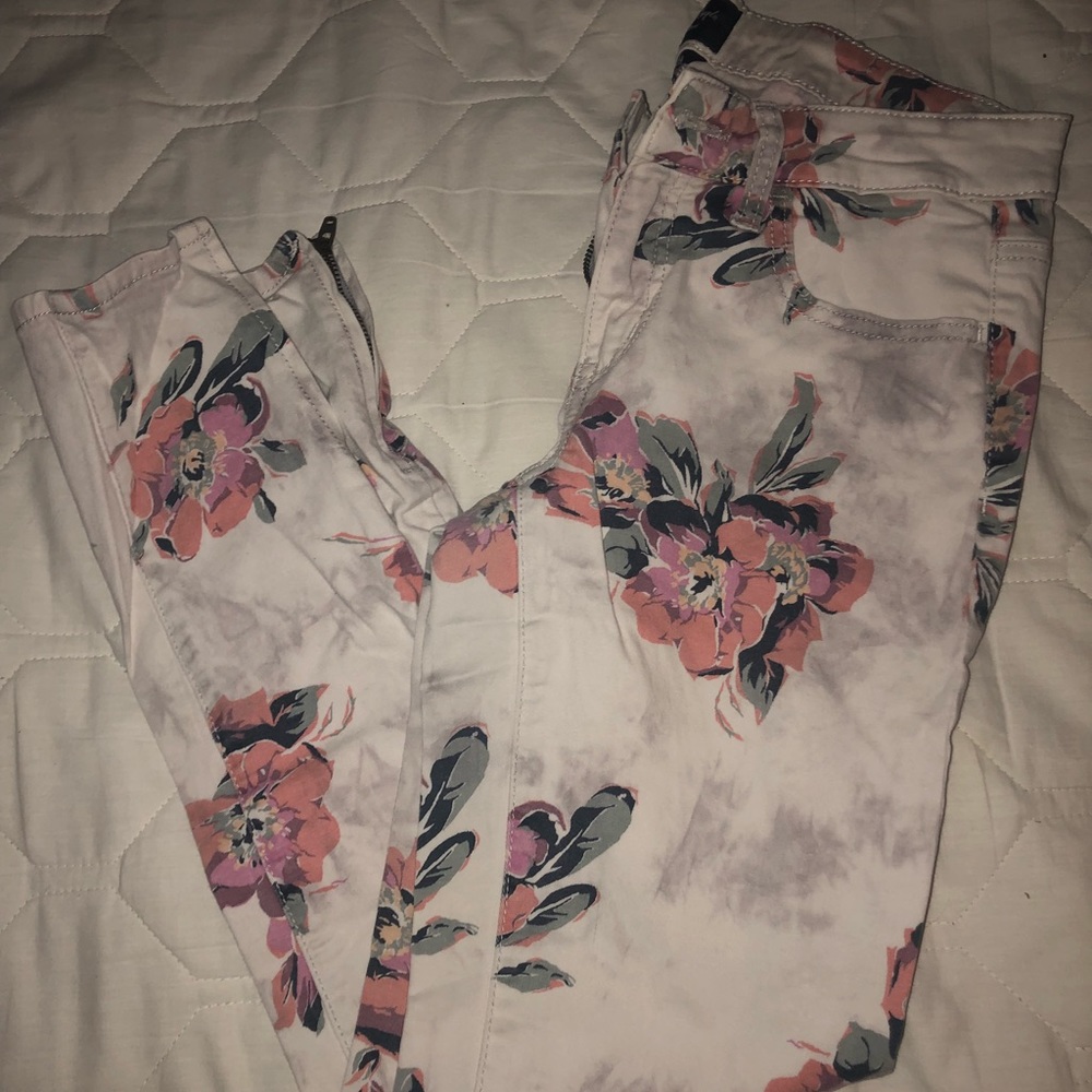Floral American Eagle Jegging Jeans